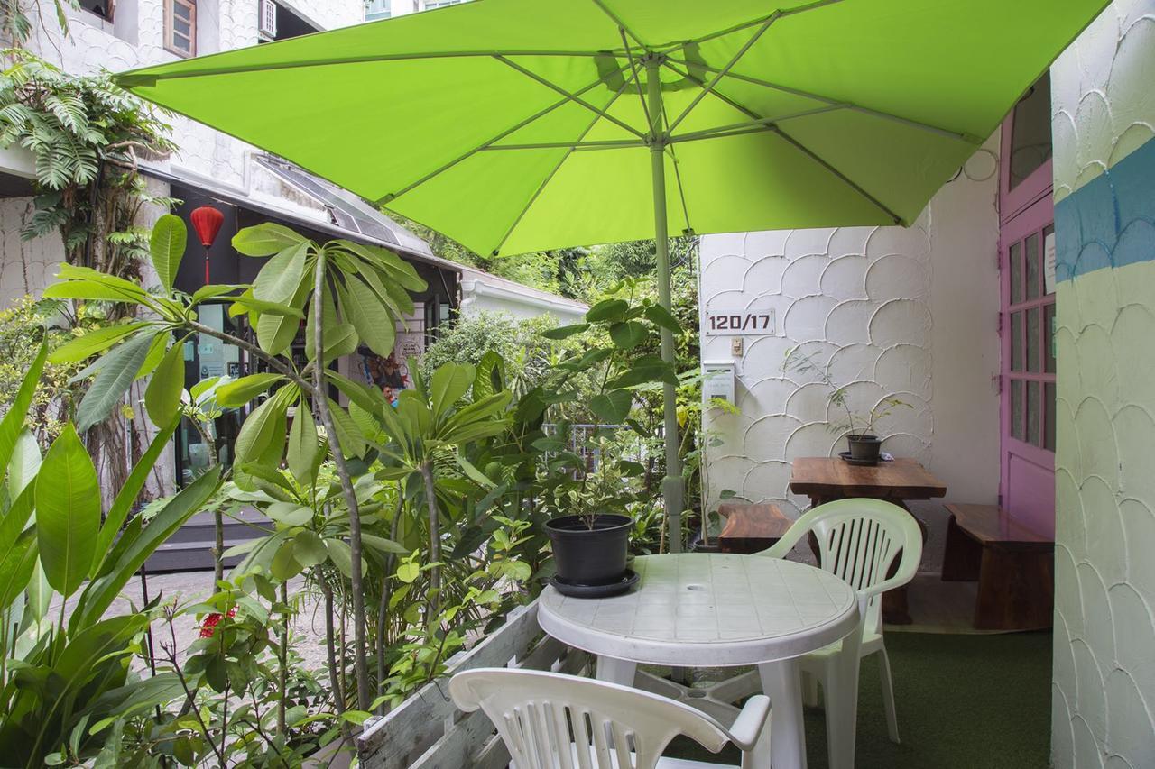 17You Inn Hostel Bangkok Exterior foto