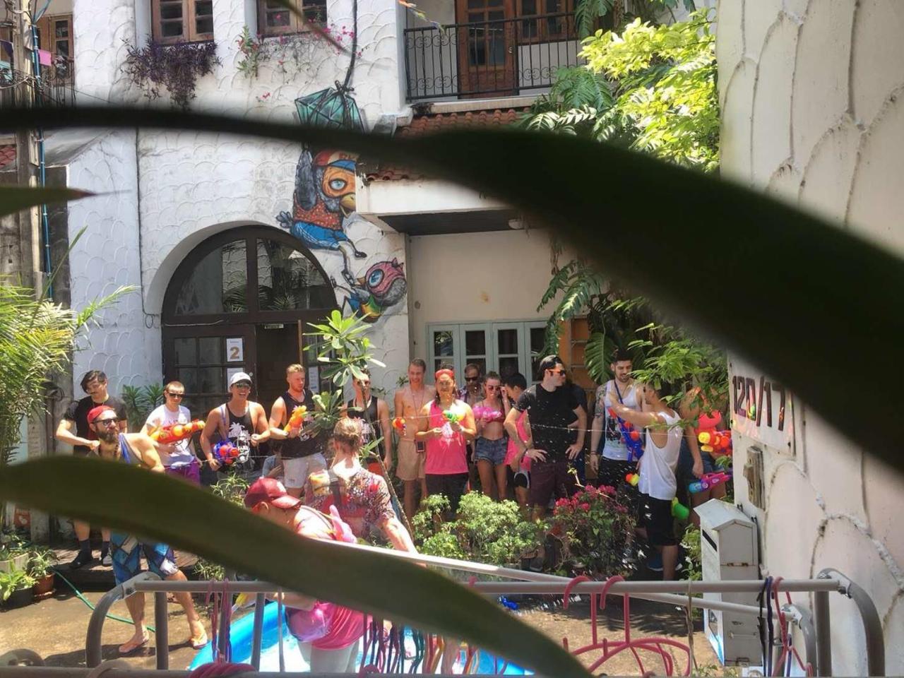 17You Inn Hostel Bangkok Exterior foto